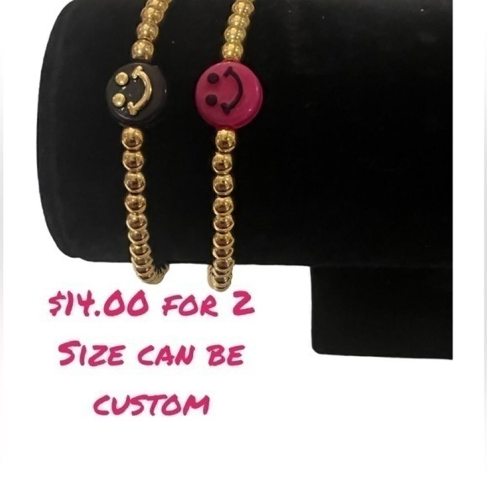Bracelet Happy Beaded with elastic closure …can be customized w color and fit